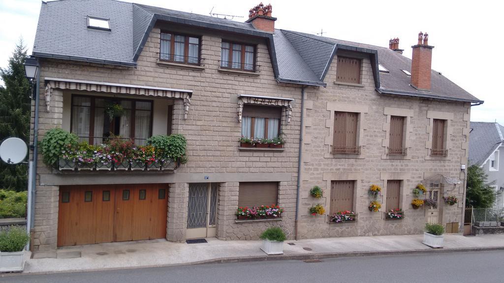 TreignacChambre D'Hotes Des Monedieres住宿加早餐旅馆 外观 照片